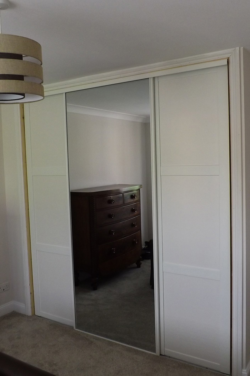 Main-bedroom-built-in-wardrobe-in-done-800x1200
